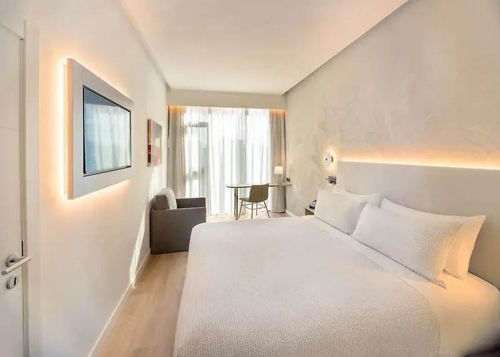 Innside Tenerife Cruz Hotel 4*